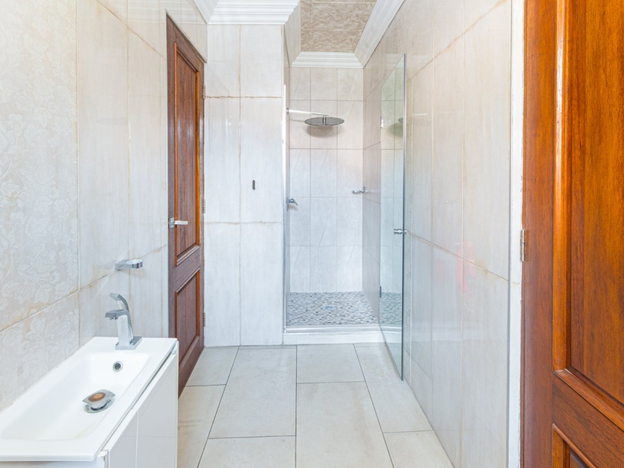 To Let 6 Bedroom Property for Rent in Pecanwood Estate North West